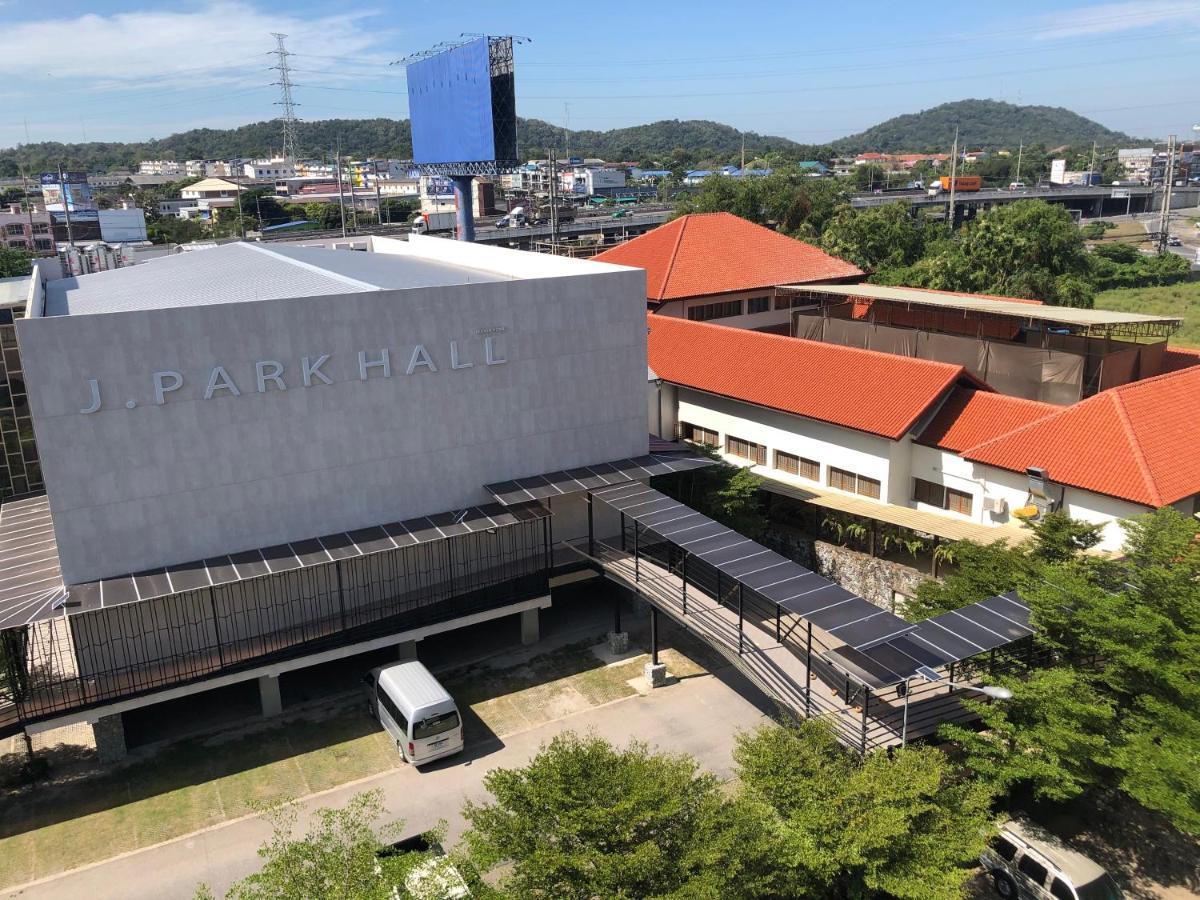 J Park Hotel - Sha Extra Plus Chonburi Ngoại thất bức ảnh