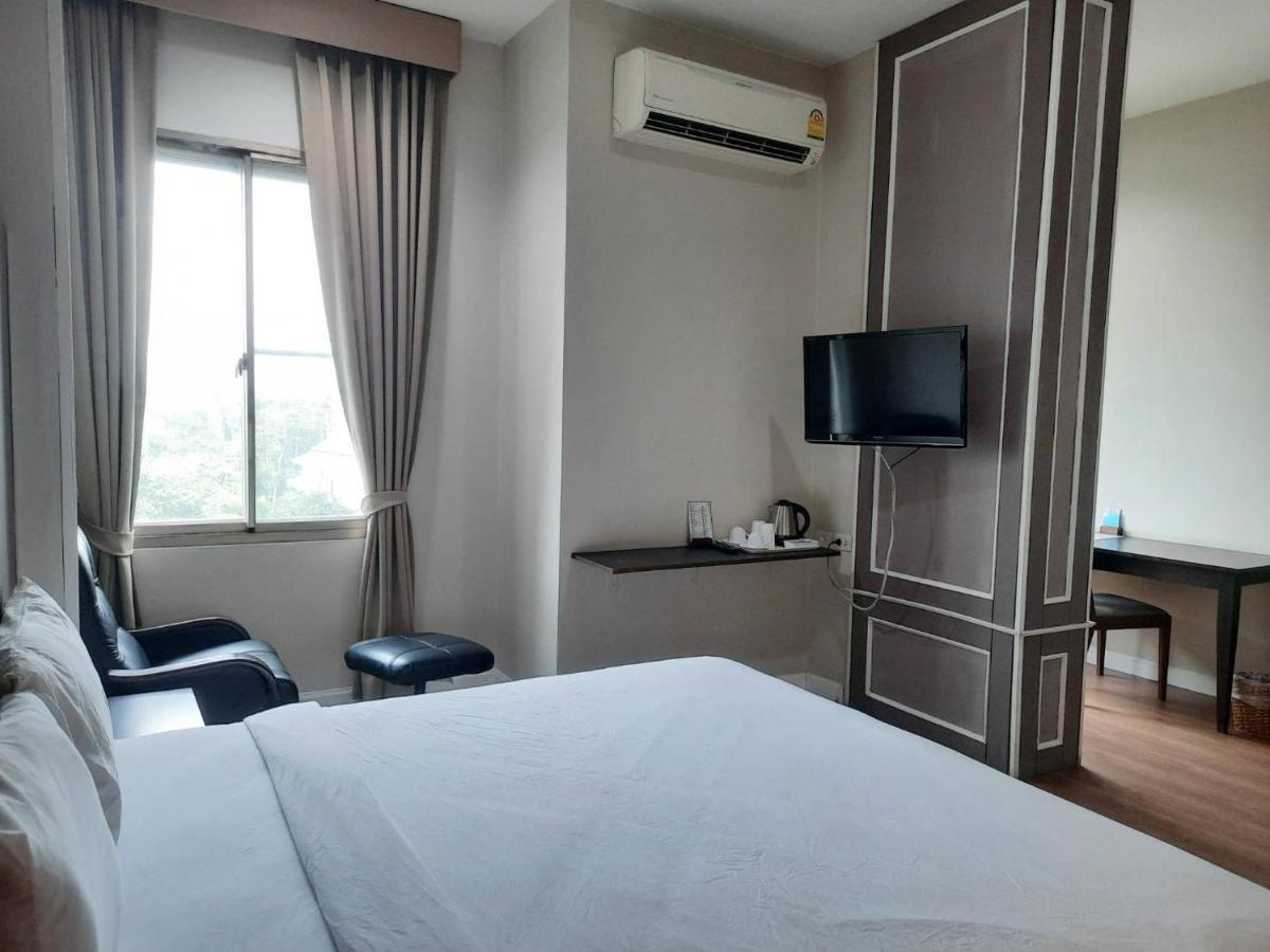 J Park Hotel - Sha Extra Plus Chonburi Ngoại thất bức ảnh